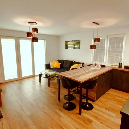 Nad Ujsciem Lägenhet Łeba