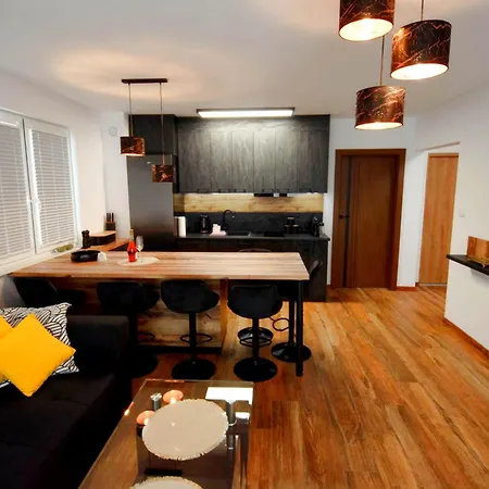 Nad Ujsciem Apartman *